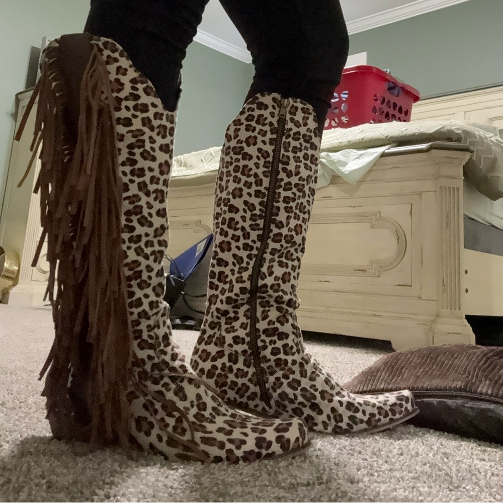 Leopard print fringe boots NWOT - Picture 2 of 4